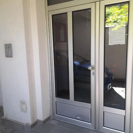 For You Apartman Ni Dış mekan fotoğraf